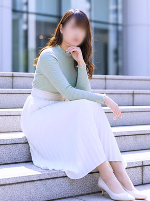 恵里奈 ミセスラウンジ東京（人妻系デリヘル）