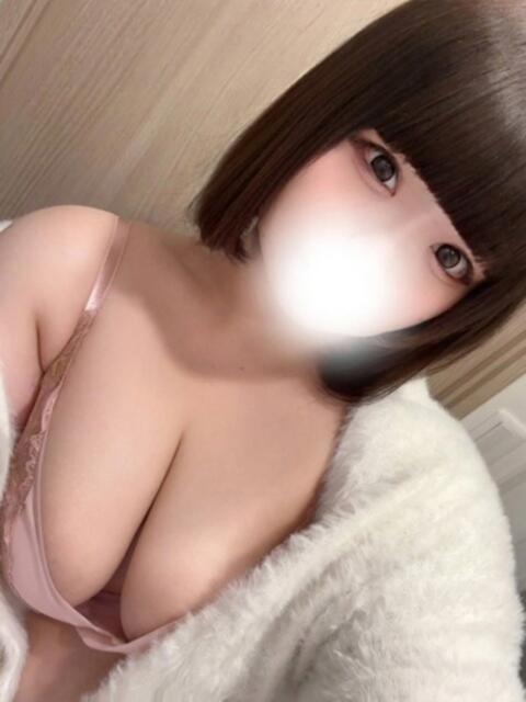 なぎさ 白いぽっちゃりさん（ぽっちゃり専門ホテヘル）