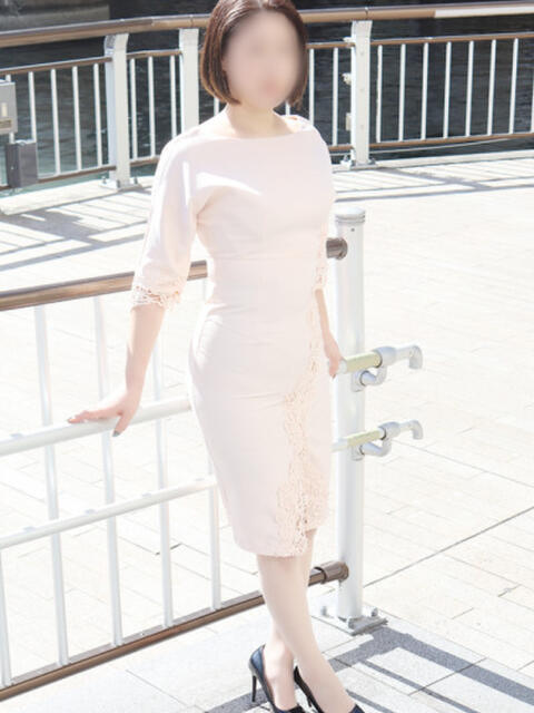 うみ 奥鉄オクテツ大阪（駅待ち合わせ型人妻デリヘル）