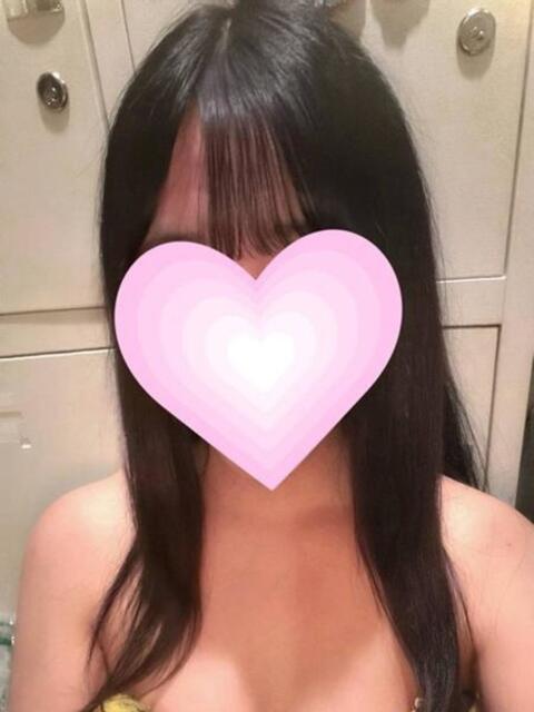 ゆあ パイの巣（セクキャバ）