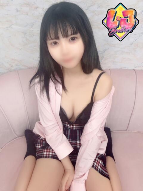 りん 予約困難小柄天使の超淫乱 L＆Jブラザーズ（デリヘル）