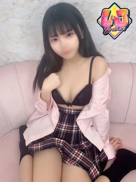 りん 予約困難小柄天使の超淫乱 L＆Jブラザーズ（デリヘル）