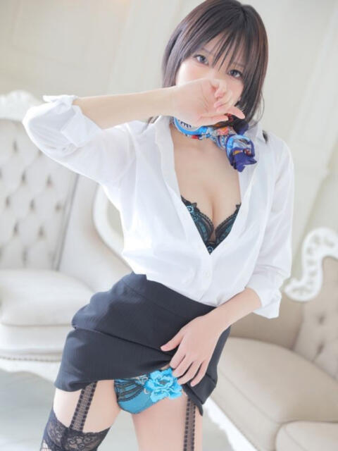 トワ秘書 秘書の品格 クラブアッシュ ヴァリエ（ファッションヘルス）