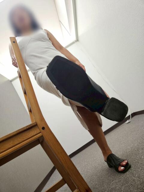 氷室 紗季 踏み活(足フェチ特化型風俗店)