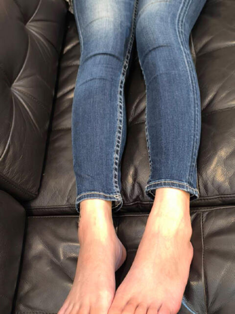 夏川　みく 踏み活（足フェチ特化型風俗店）