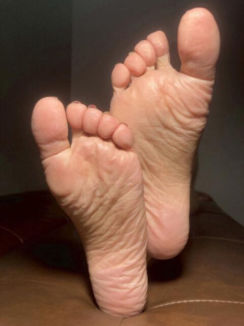 溝口　シキ 踏み活（足フェチ特化型風俗店）