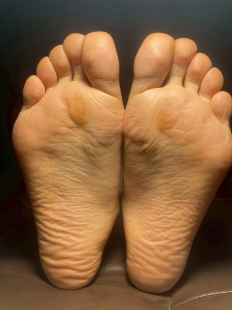 新山かおり 踏み活（足フェチ特化型風俗店）