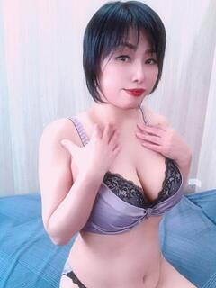 えみ 鶯谷の爆乳奥さん（鶯谷/デリヘル）