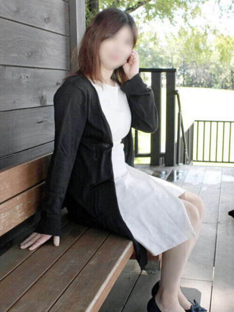 なお MOISTLIP（待ち合わせ型デリヘル）