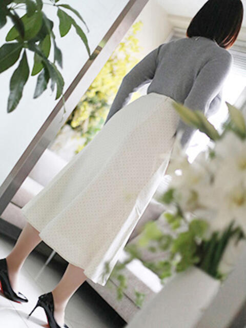 西岡(にしおか) 人妻出逢い会 百合の園 池袋店（人妻系デリヘル）