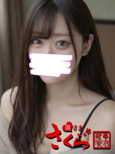 もも 奥様さくら難波店（人妻系ホテヘル）