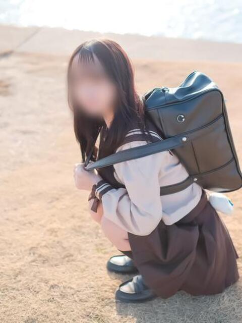 天羽さら【新入生】 素人専門キラキラ学園（学園系デリヘル）