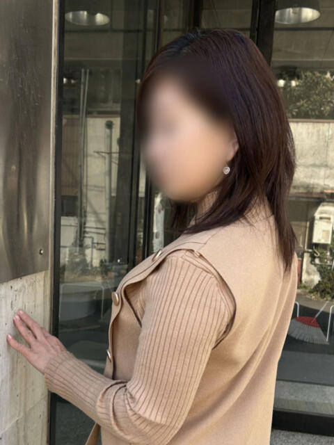 愛川(あいかわ)熟女の魅力をたっぷりと♡ 秘密の逢瀬…○○妻(西条・東予・今治)（人妻デリヘル）