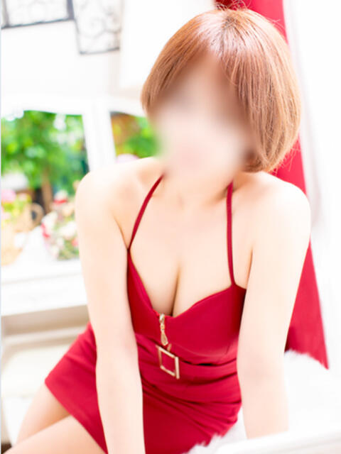 めい　【ロイヤルOP対応】 あなたの全てを包み込む　優しいひとづま（ファッションヘルス）