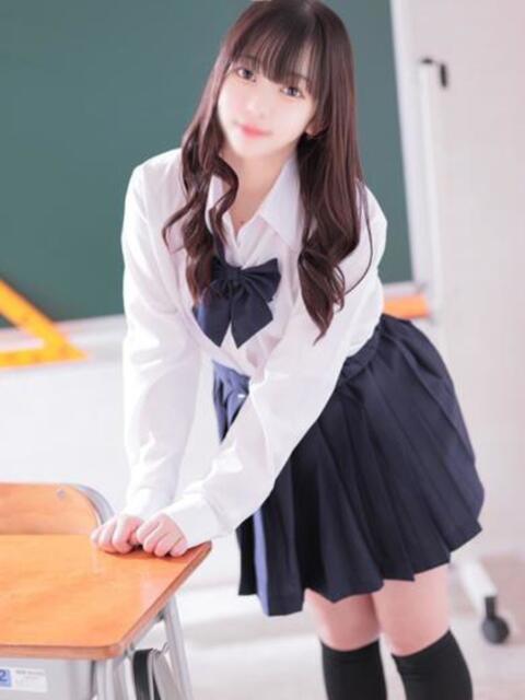 秋瀬くも　146センチ小柄激かわ ファーストクラス ルビー（ソープランド）