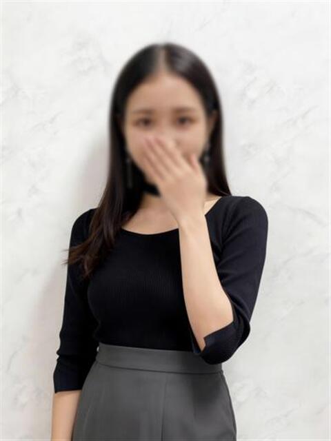 りな 渋谷くいーんず（素人専門ホテヘル＆デリヘル）