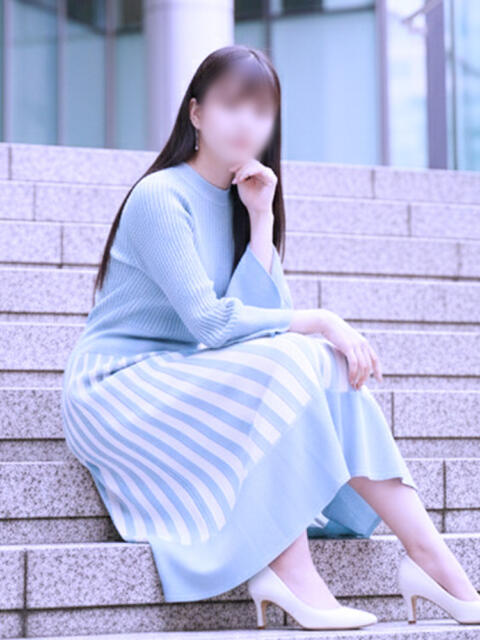 あやな ミセスラウンジ東京（人妻系デリヘル）