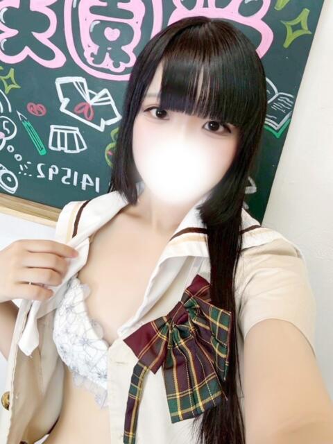 なの(完全素人の可愛さ) 学園天国（ファッションヘルス）