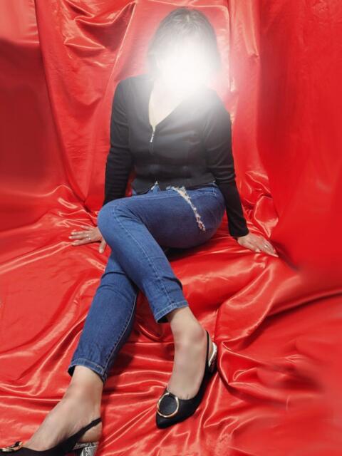 瀬名 変態美熟女お貸しします。（待ち合わせ型熟女デリヘル）