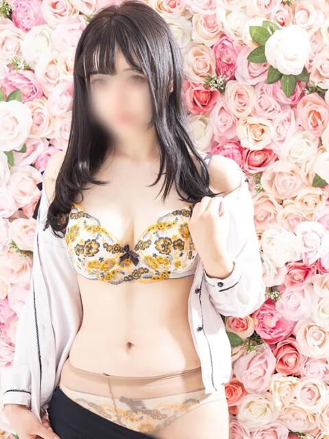 ちかげ 新宿・本格コスプレ美人秘書オフィスイメクラ「秘書課女子」（デリヘル）