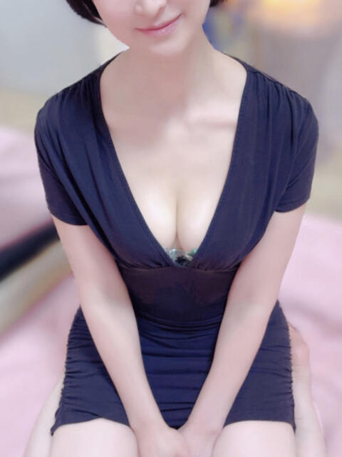 山咲なるみ ワイフセレクション（【非風俗】メンズエステ）