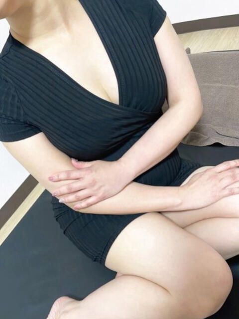 藤井ちあき 癒しのマダム（【非風俗】メンズエステ）