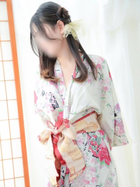 ふゆ いざ候 本館（ツーショットキャバクラ）