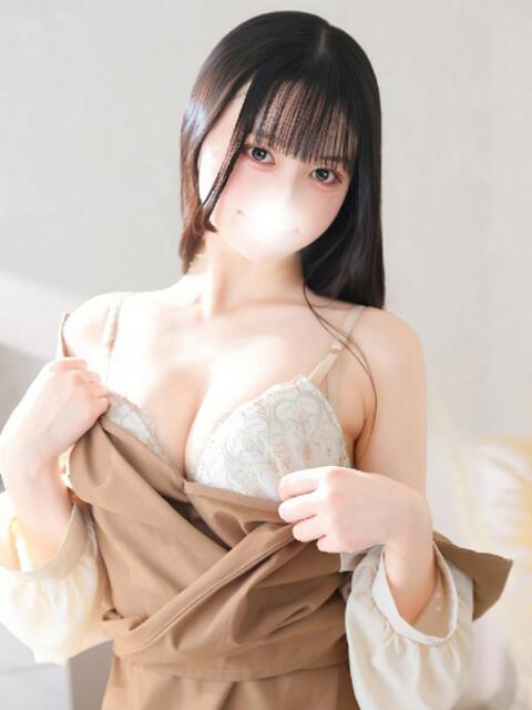 ひかり★超甘えん坊なエロ彼女★ Chloe鶯谷・上野店 S級素人清楚系デリヘル(デリヘル)