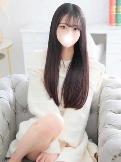 ひなた★王道清楚モデル級美少女 渋谷S級素人清楚系デリヘル chloe（デリヘル）