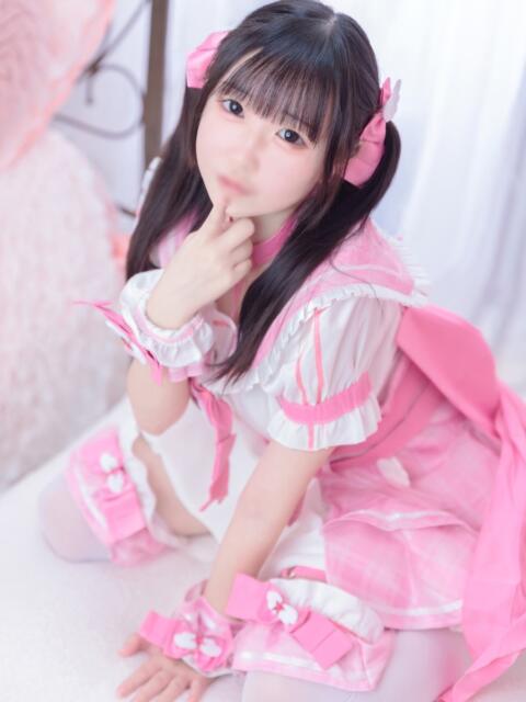 まな E+アイドルスクール新宿・歌舞伎町店（デリヘル）