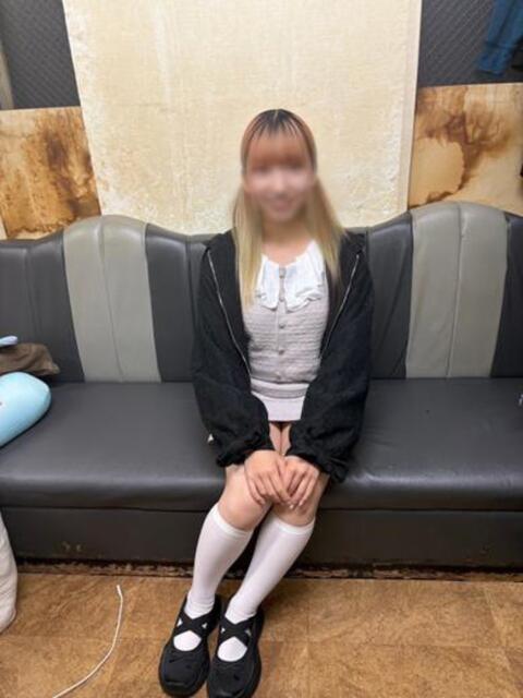 まなか 初体験（学園系イメクラ）