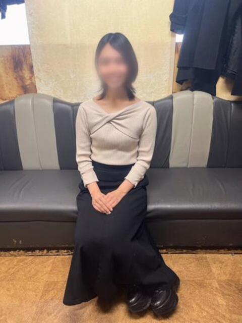 つばき 初体験（学園系イメクラ）