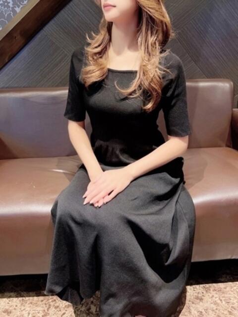 瑛里華(えりか) エリートな人妻たち新宿（人妻デリヘル）