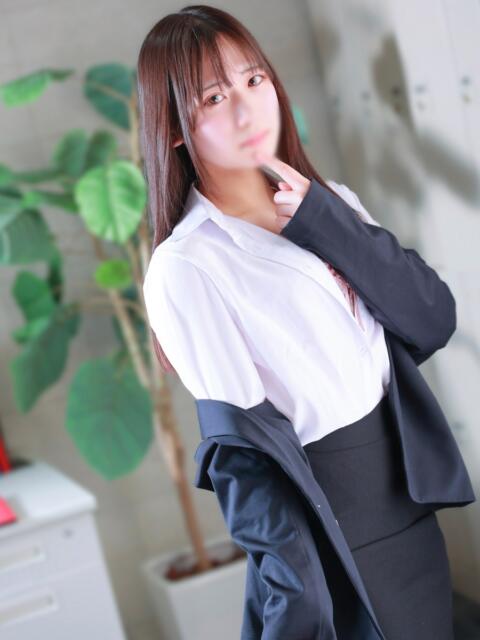 練乳　いちご ノーパンパンスト スケベなOL梅田・兎我野店（ホテヘル）