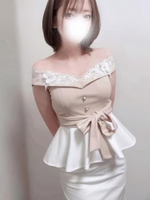 深田かすみ マダムと紳士（【非風俗】メンズエステ）