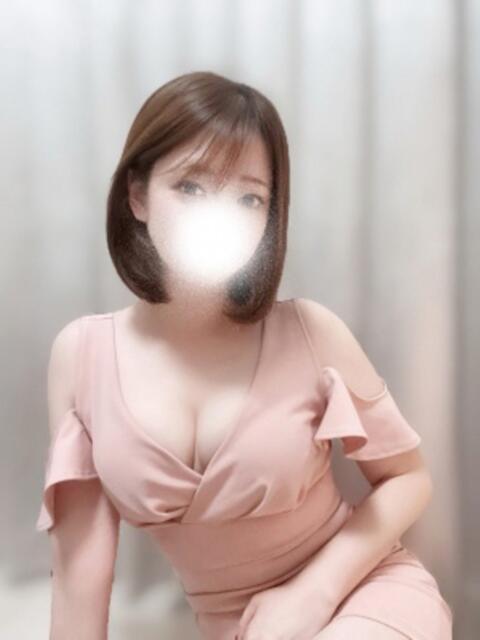 深田かすみ マダムと紳士（【非風俗】メンズエステ）