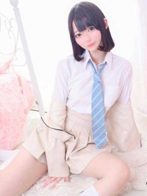 なる E+アイドルスクール新宿・歌舞伎町店（デリヘル）