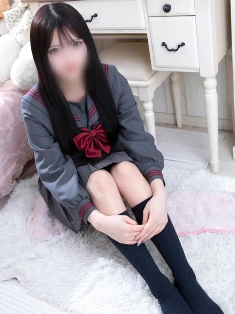 ねお 新宿・本格コスプレ素人アイドル学園イメクラ「新入生」（デリヘル）