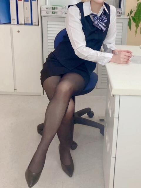 宇佐美涼(うさみりょう) オプション無料!!ハレンチOL倶楽部(デリヘル)