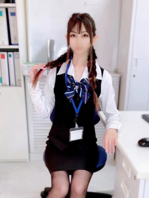 井上美莉奈(いのうえみりな) オプション無料！！ハレンチOL倶楽部（デリヘル）