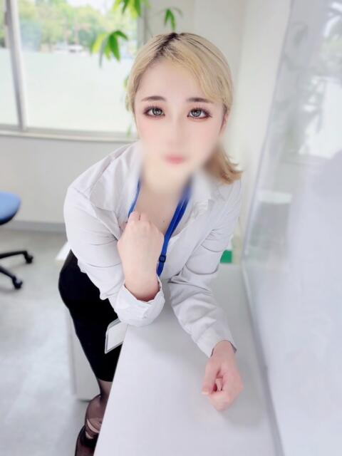 秋元美乃莉(あきもとみのり) オプション無料！！ハレンチOL倶楽部（デリヘル）