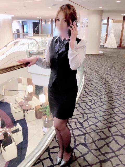 鳴海唯愛(なるみいちか) オプション無料！！ハレンチOL倶楽部（デリヘル）