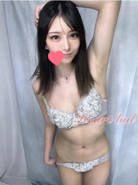 かなこ【本物美人がここにいます】 はぁとぶる（デリヘル）