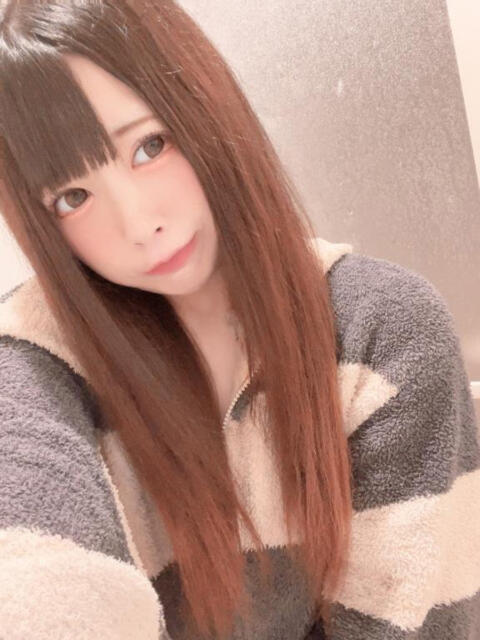 えみり ホテピン（ホテヘル）