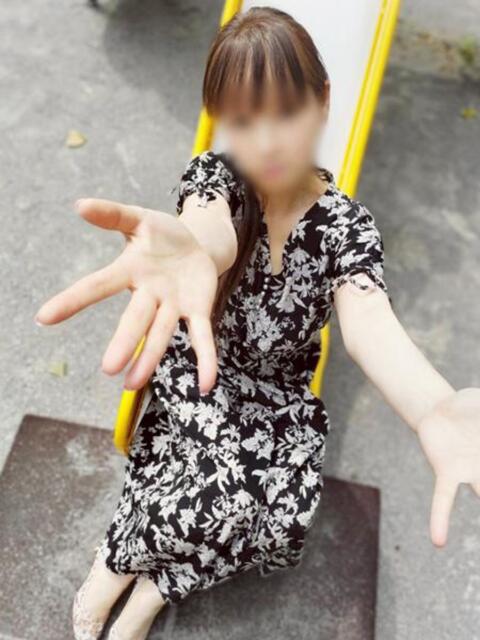 なな 鶯谷おかあさん（熟女デリヘル）