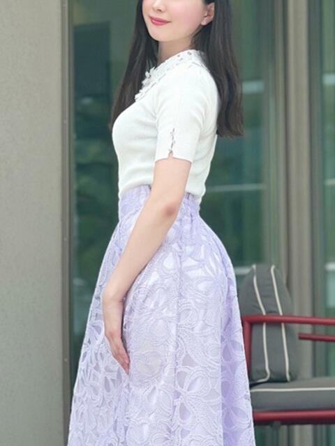 白井りか 月の真珠-新宿-（デリヘル（人妻若妻専門店））