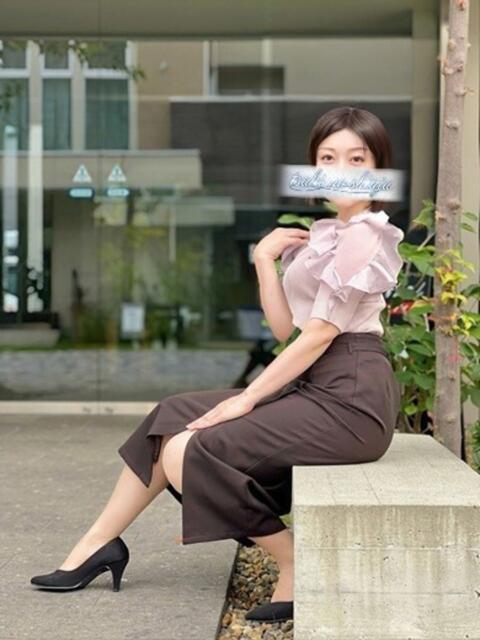 安田りさ 月の真珠-新宿-（デリヘル（人妻若妻専門店））