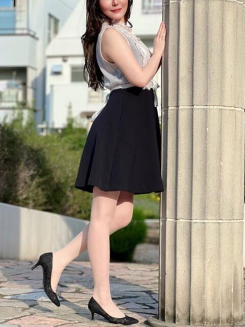 大沢ななこ 月の真珠-新宿-（デリヘル（人妻若妻専門店））