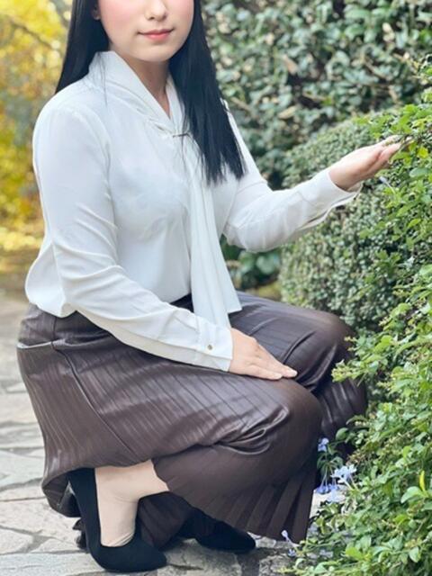 足立れい 月の真珠-新宿-（デリヘル（人妻若妻専門店））