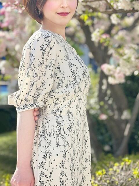 根本ゆきこ 月の真珠-新宿-（デリヘル（人妻若妻専門店））